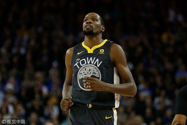 詹姆斯连续三场三双破纪录 湖人力克灰熊3连胜